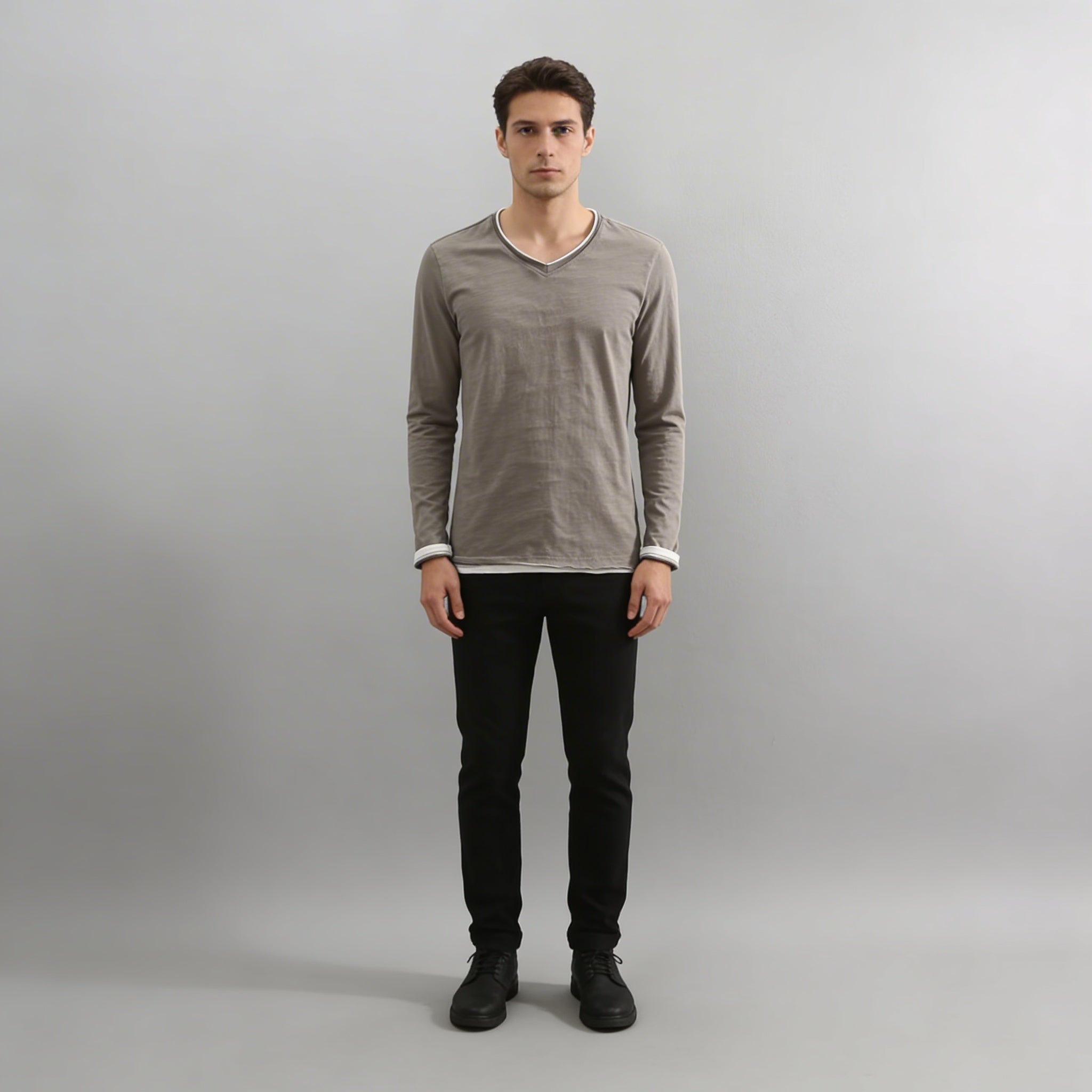 Rafael - Camicia da uomo con scollo a V e maniche lunghe